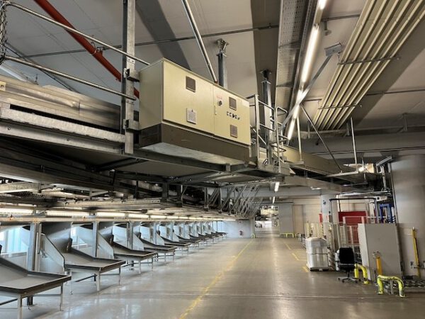 Kippschalensorter, dematic, inkl. Kartonfördertechnik, 78 Sorterendstellen lagertechnik