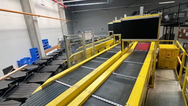 Kippschalensorter, Beumer, 81 Sorterendstellen,  – gebraucht - : lagertechnik