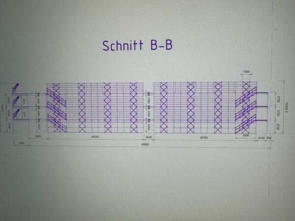 4 geschossige Fachbodenregale, Rauscher, über 10.000 Felder, Fachböden 1,28 x 0,60m und z.T. mit Ovalrohren für Hängetextil – gebraucht – : lagertechnik