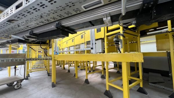 Kippschalensorter, Beumer, 81 Sorterendstellen,  – gebraucht - : lagertechnik